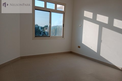 Villa in Sheikh Zayed Road, Dubai, UAE 4 bedrooms, 297.3 sq.m. № 541840 - photo 28