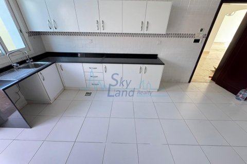 Huvila Al Barsha, Dubai, Arabiemiraatit 5 makuuhuonetta, 371.6 m2 № 662068 - kuva 6