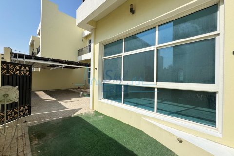 Huvila Al Barsha, Dubai, Arabiemiraatit 5 makuuhuonetta, 371.6 m2 № 662068 - kuva 1