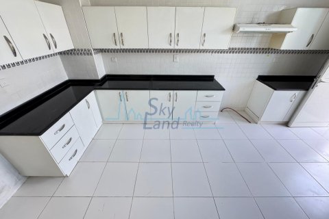 Huvila Al Barsha, Dubai, Arabiemiraatit 5 makuuhuonetta, 371.6 m2 № 662068 - kuva 7