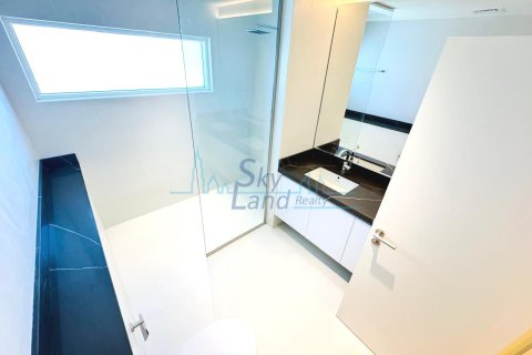 Vila u gradu Jumeirah, Dubai, UAE 5 spavaće sobe, 418.1 m2 Br. 662072 - Slika 21