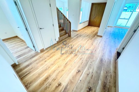 Vila u gradu Jumeirah, Dubai, UAE 5 spavaće sobe, 418.1 m2 Br. 662072 - Slika 11