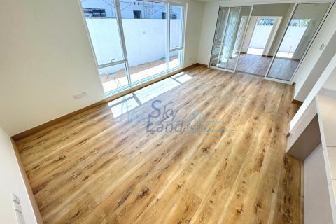 Vila u gradu Jumeirah, Dubai, UAE 5 spavaće sobe, 418.1 m2 Br. 662072 - Slika 19