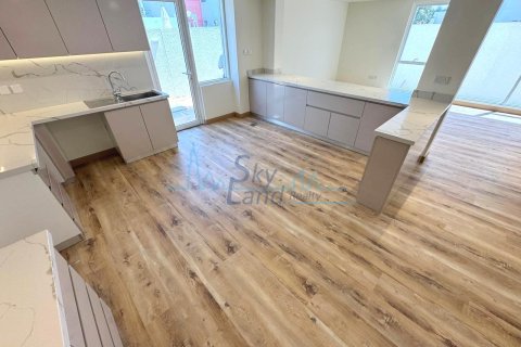 Vila u gradu Jumeirah, Dubai, UAE 5 spavaće sobe, 418.1 m2 Br. 662072 - Slika 18