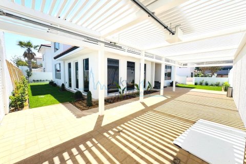 Vila u gradu Jumeirah, Dubai, UAE 5 spavaće sobe, 418.1 m2 Br. 662072 - Slika 32