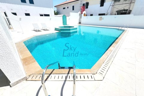 Vila u gradu Jumeirah, Dubai, UAE 5 spavaće sobe, 418.1 m2 Br. 662072 - Slika 34