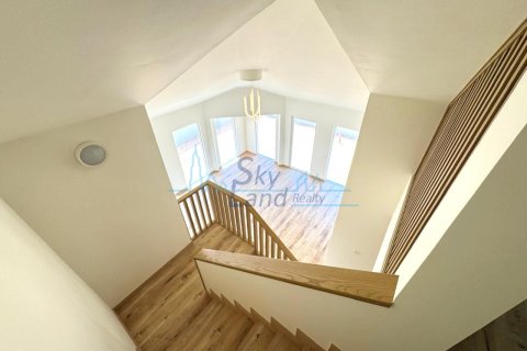 Vila u gradu Jumeirah, Dubai, UAE 5 spavaće sobe, 418.1 m2 Br. 662072 - Slika 23