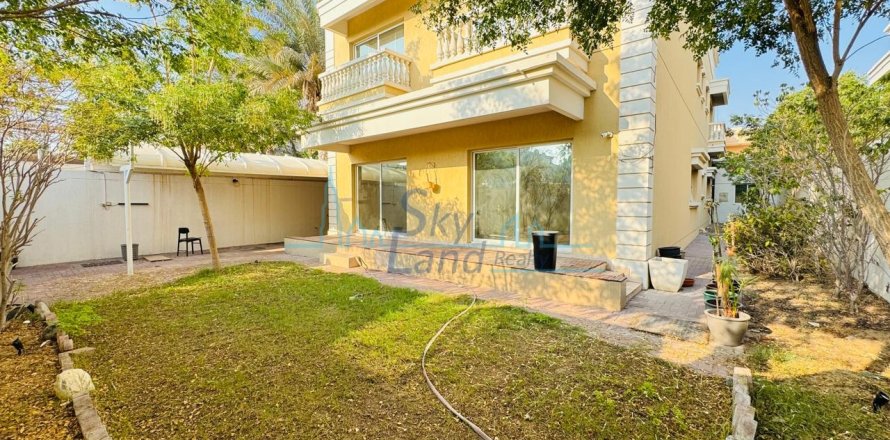 Huvila Umm Suqeim, Dubai, Arabiemiraatit 5 makuuhuonetta, 371.6 m2 № 662070