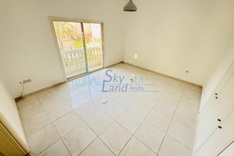 Huvila Umm Suqeim, Dubai, Arabiemiraatit 5 makuuhuonetta, 371.6 m2 № 662070 - kuva 25
