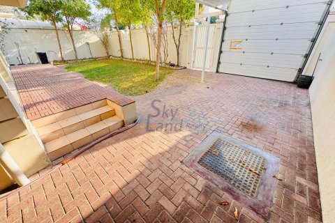 Huvila Umm Suqeim, Dubai, Arabiemiraatit 5 makuuhuonetta, 371.6 m2 № 662070 - kuva 20