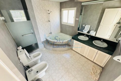 Huvila Umm Suqeim, Dubai, Arabiemiraatit 5 makuuhuonetta, 371.6 m2 № 662070 - kuva 28