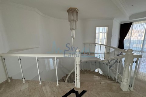 Vila di Umm Suqeim, Dubai, UEA 5 kamar tidur, 464.5 m2 nomor 662071 - foto 22