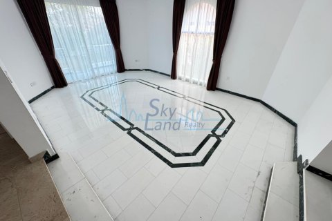 Vila di Umm Suqeim, Dubai, UEA 5 kamar tidur, 464.5 m2 nomor 662071 - foto 11