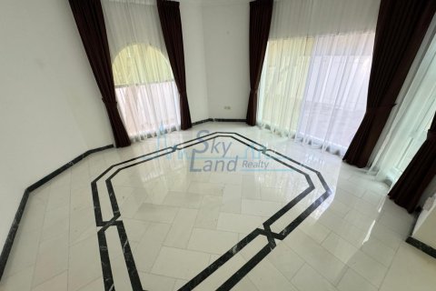 Vila di Umm Suqeim, Dubai, UEA 5 kamar tidur, 464.5 m2 nomor 662071 - foto 13
