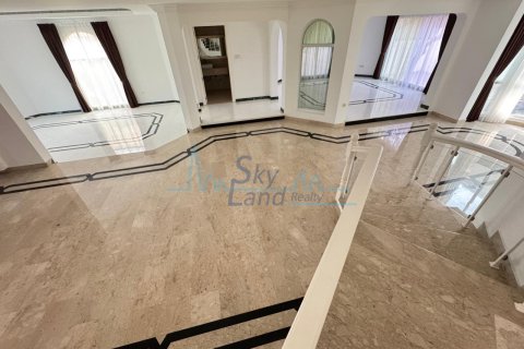Vila di Umm Suqeim, Dubai, UEA 5 kamar tidur, 464.5 m2 nomor 662071 - foto 28