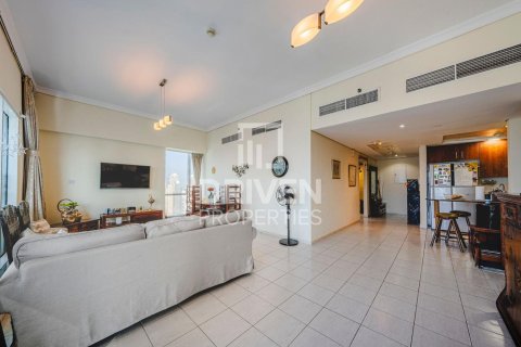 Снять в аренду квартиру в Джумейра Лейк Тауэрс, Дубай, ОАЭ 3 спальни, 137м2, № 684342 - фото 2