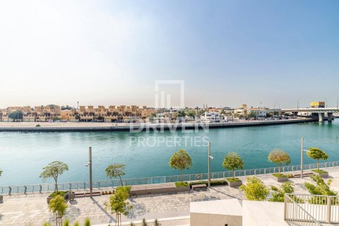 شقة للإيجار في جميرا، دبي، الإمارات العربية المتحدة 4 غرفة نوم ، 331 متر مربع ، رقم 684340 - صورة 1