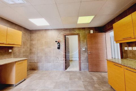 خانه شهری برای فروش در  Abu Dhabi، امارات متحده عربی  4 خوابه ، 342 متر مربع ، شماره 615942 - تصویر 7