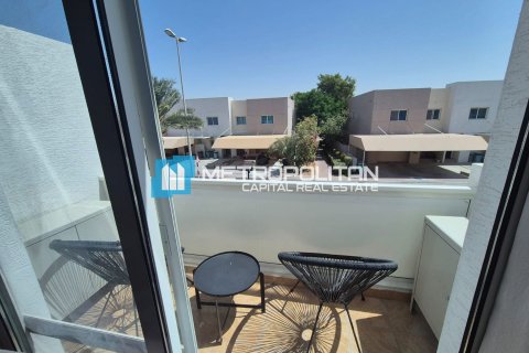 Vila di Al Reef, Abu Dhabi, UEA 3 kamar tidur, 174.1 m2 nomor 693878 - foto 5