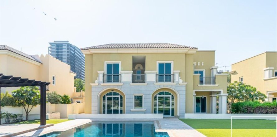 Willa w Dubai Sports City, Dubai, ZEA 5 sypialnie, 1049 mkw. nr 646400