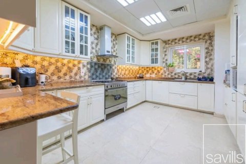 Villa te huur in Jumeirah Islands, Dubai, VAE 4 slaapkamers, 483 vr.m., nr 646401 - foto 9