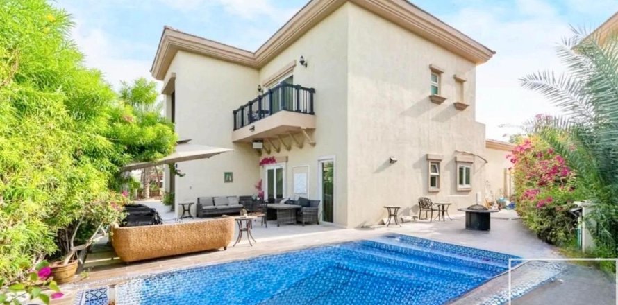 Villa in Jumeirah Islands, Dubai, VAE 4 slaapkamers, 483 vr.m. nr 646401