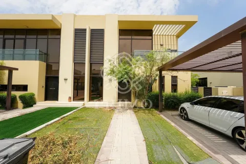 Townhouse sa Dubai, UAE 3 silid-tulugan, 253 sq.m. № 713970