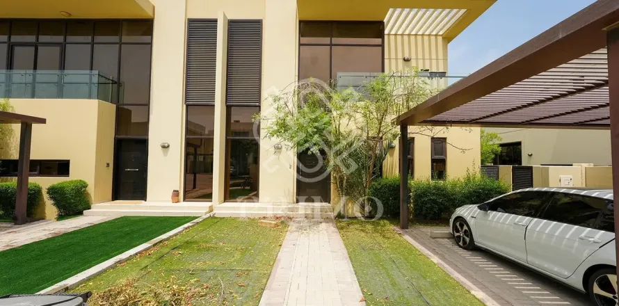 Villetta a schiera a Dubai, EAU 3 camere da letto, 253 mq. № 713970
