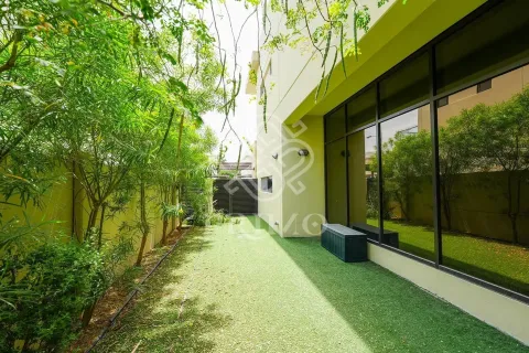 Villetta a schiera in affitto a Dubai, EAU 3 camere da letto, 253 mq. № 713970 - foto 3
