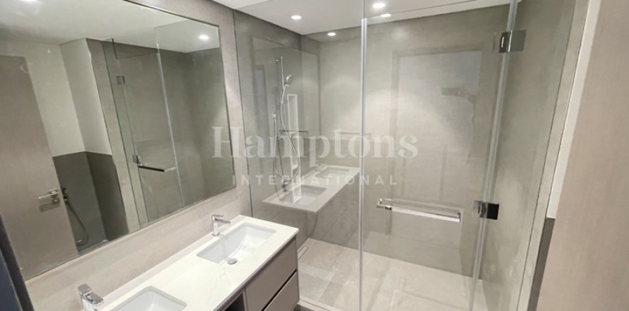 Apartment in Palm Jumeirah, Dubai, UAE 2 bedrooms, 114.828 sq.m. № 583628