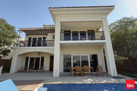 Villa sa Dubai, UAE 4 silid-tulugan, 635.8 sq.m. № 701333 - larawan 3