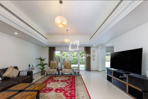 Villa til salgs i Motor City, Dubai, Emiratene 3 soverom, 454 kvm Nr. 663495 - Foto 7