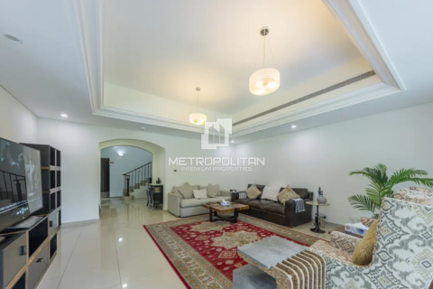 Villa til salgs i Motor City, Dubai, Emiratene 3 soverom, 454 kvm Nr. 663495 - Foto 6