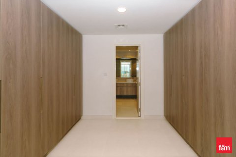 Снять в аренду виллу в Джабаль-Али, Дубай, ОАЭ 4 спальни, 741.7м2, № 689375 - фото 2