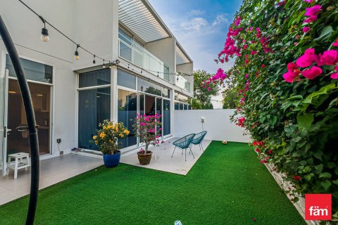 Townhouse di Dubai, UEA 4 kamar tidur, 310.5 m2 nomor 693044 - foto 2