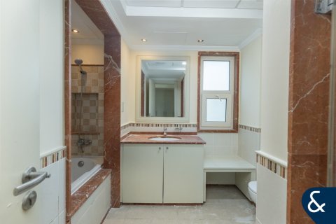 וילה למכירה ב Dubai Sports City, Dubai, איחוד האמירויות 4 חדרי שינה, 350 מ"ר, מספר 667731 - תמונה 11