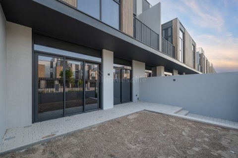 Villa in Mudon, Dubai, UAE 3 bedrooms, 168 sq.m. № 697308 - photo 15