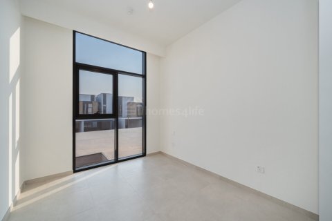 Villa in Mudon, Dubai, UAE 3 bedrooms, 168 sq.m. № 697308 - photo 13