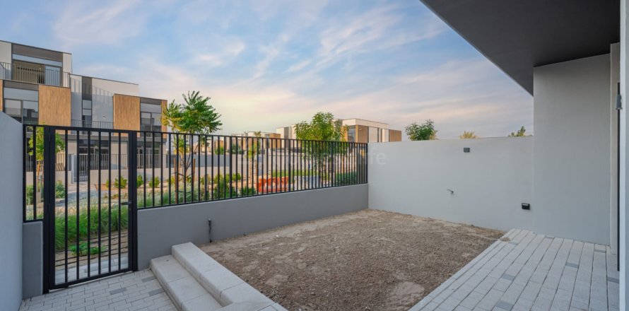 Villa in Mudon, Dubai, UAE 3 bedrooms, 168 sq.m. № 697308