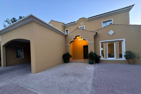 Arabian Ranches, Dubai, संयुक्त अरब अमीरात में विला, 4 बेडरूम, 955 वर्ग मीटर, संख्या 697287 - फ़ोटो 1