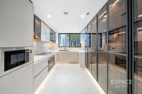 Duplex para venda em Jumeirah Beach Residence, Dubai, EAU 3 quartos, 350 m2 № 649822 - foto 1