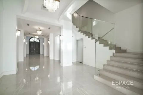 Villa til salg i Palm Jumeirah, Dubai, UAE 5 soveværelser, 743 kvm № 649823 - foto 6
