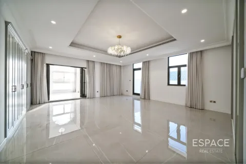 Villa til salg i Palm Jumeirah, Dubai, UAE 5 soveværelser, 743 kvm № 649823 - foto 9