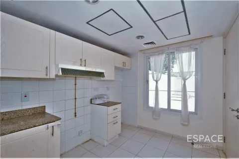 Villa itt: The Springs, Dubai, EAE, 2 hálószoba, 167 m², azonosító: 649820 - fénykép 5
