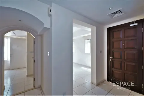 Villa till försäljning i The Springs, Dubai, UAE 2 sovrum, 167 kvm Nr. 649820 - fotografi 3