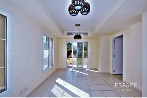 Villa itt: The Springs, Dubai, EAE, 2 hálószoba, 167 m², azonosító: 649820 - fénykép 9