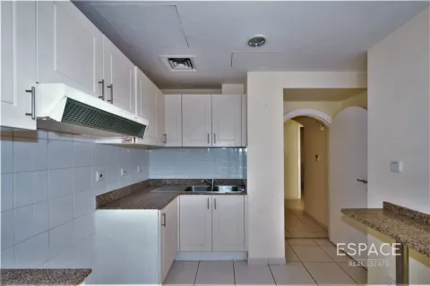 Villa till försäljning i The Springs, Dubai, UAE 2 sovrum, 167 kvm Nr. 649820 - fotografi 11