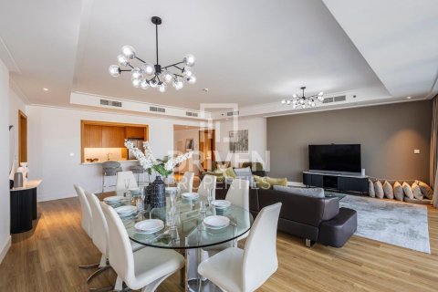 Apartament de vânzare în Downtown Dubai (Downtown Burj Dubai), Dubai, EAU 3 dormitoare, 251 mp.  №683425 - poză 5