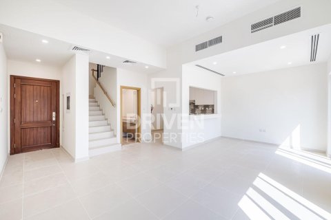 Villetta a schiera in vendita a Dubai Land, Dubai, EAU 2 camere da letto, 161 mq. № 683424 - foto 3