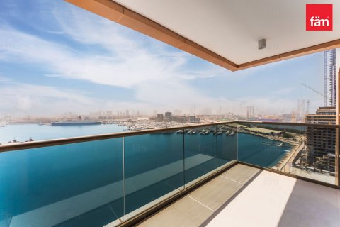 Appartamento a Dubai, EAU 3 camere da letto, 209.1 mq. № 740786